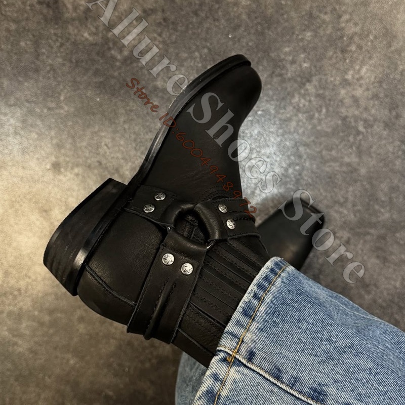 レトロなバイカー風、カウボーイスタイルのメンズアンクルブーツ - Leather Classic Strap のレビューと価格