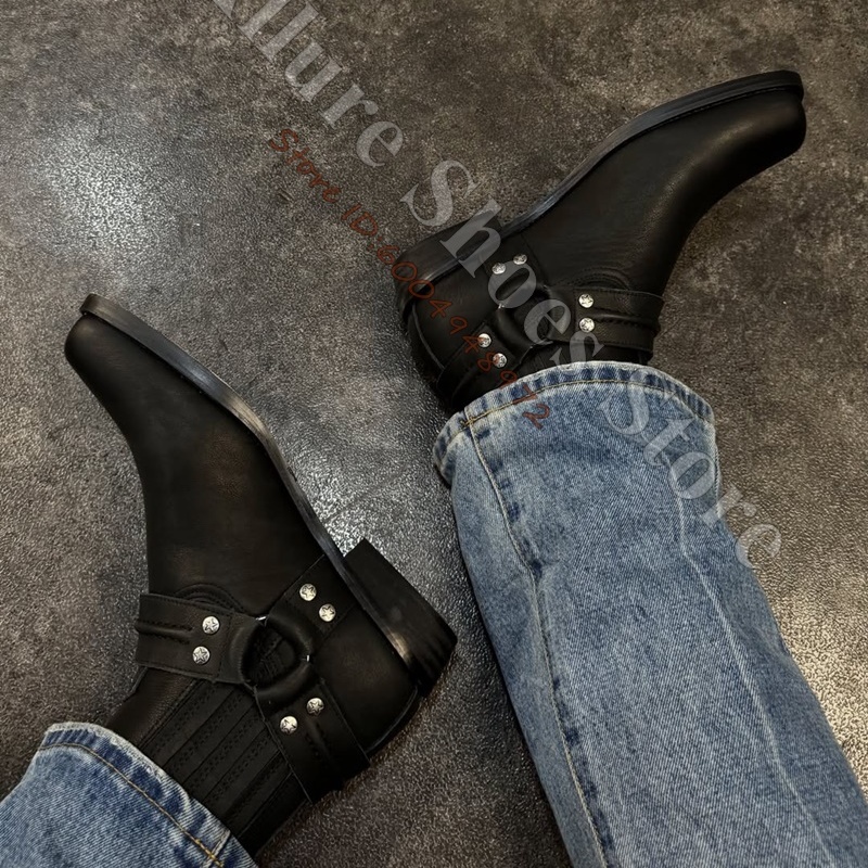 レトロなバイカー風、カウボーイスタイルのメンズアンクルブーツ - Leather Classic Strap のレビューと価格